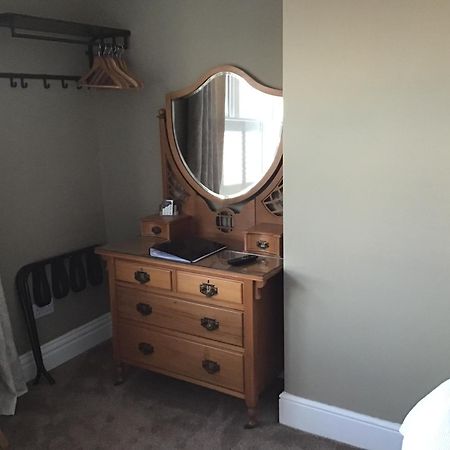 Greystones Guesthouse ويتبي المظهر الخارجي الصورة