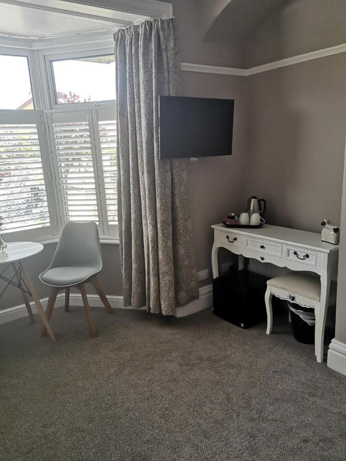 Greystones Guesthouse ويتبي المظهر الخارجي الصورة